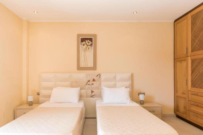 Image No.21-4 Bed Villa for sale