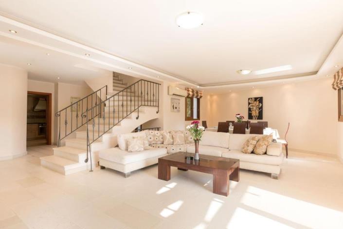 Image No.24-4 Bed Villa for sale