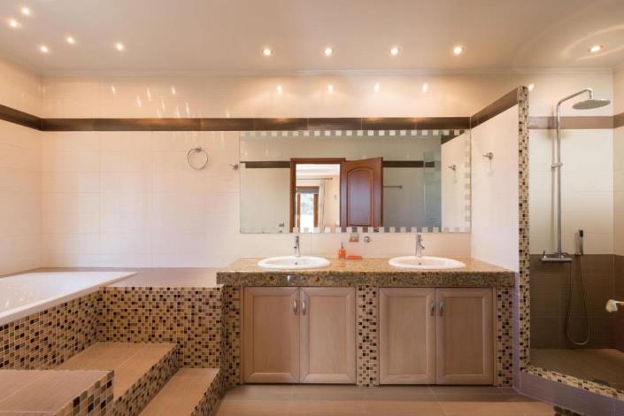 Image No.30-4 Bed Villa for sale