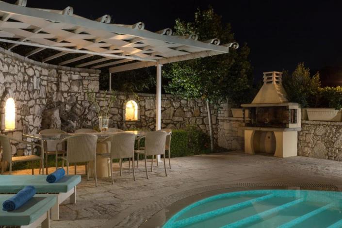 Image No.10-4 Bed Villa for sale