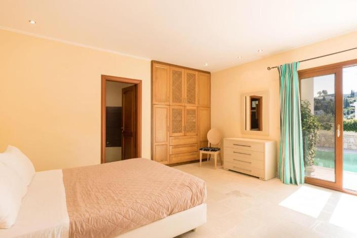 Image No.38-4 Bed Villa for sale