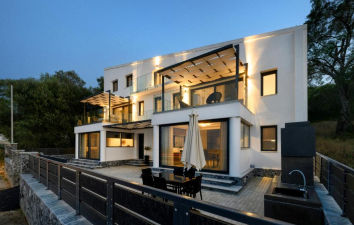 Image No.3-3 Bed Villa for sale