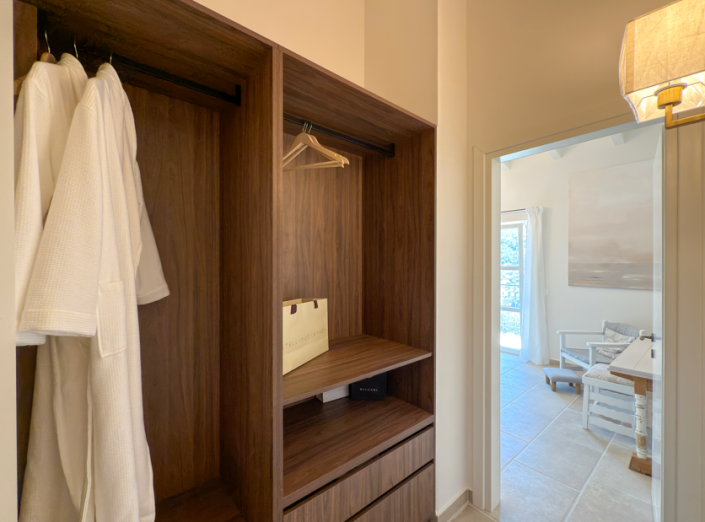 Image No.30-5 Bed Villa for sale