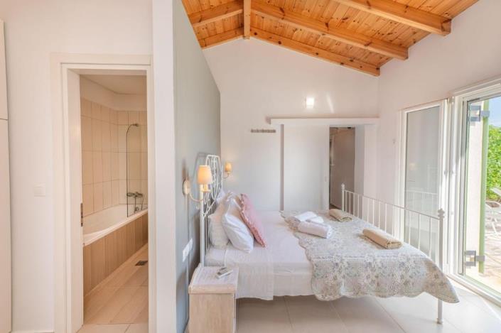 Image No.37-4 Bed Villa for sale