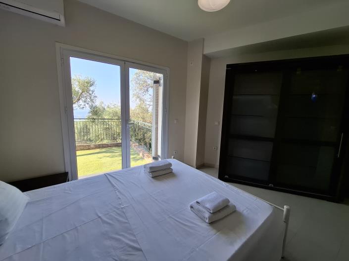 Image No.35-2 Bed Villa for sale