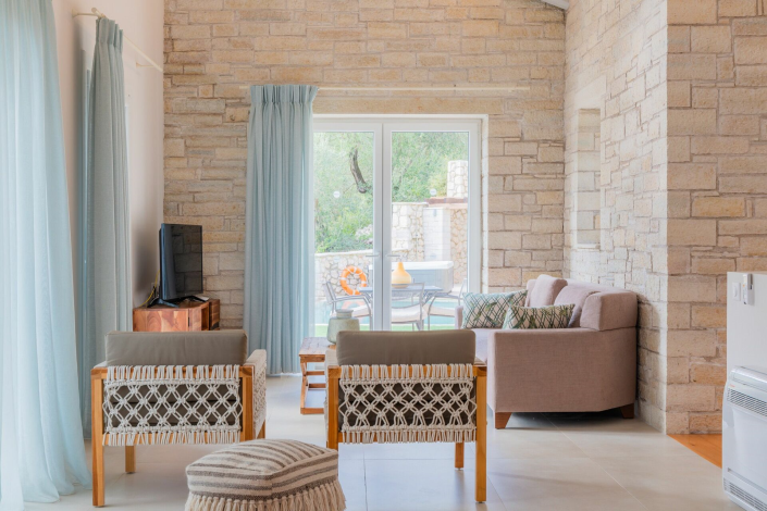 Image No.16-2 Bed Villa for sale