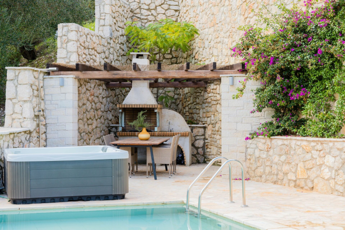 Image No.2-2 Bed Villa for sale