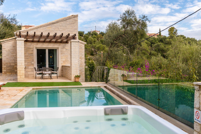 Image No.3-2 Bed Villa for sale