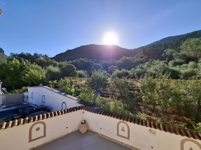 Image No.13-7 Bed House for sale