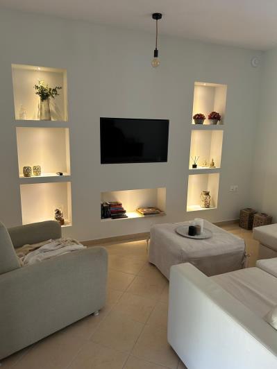 Image No.28-3 Bed Villa for sale