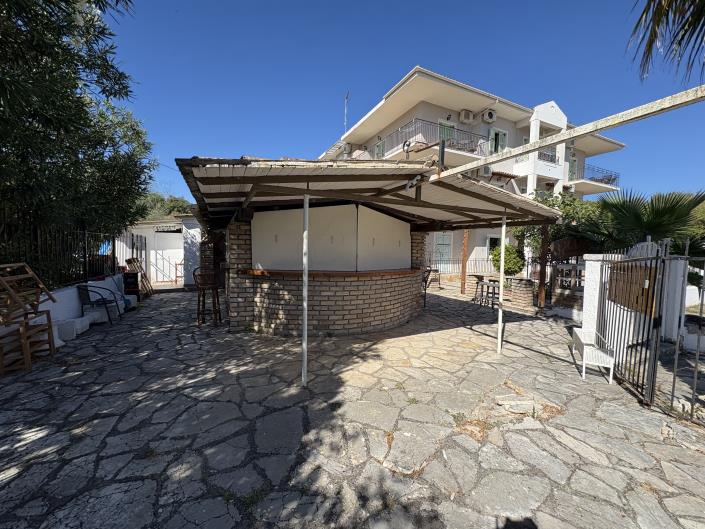 Image No.19-35 Bed House for sale