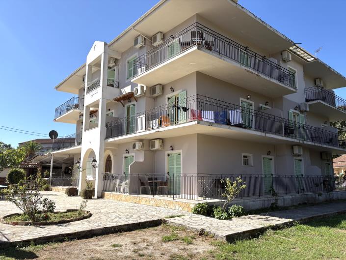 Image No.20-35 Bed House for sale