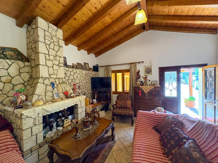 Image No.23-6 Bed House for sale