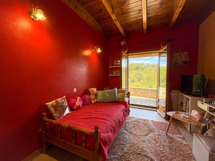 Image No.36-6 Bed House for sale