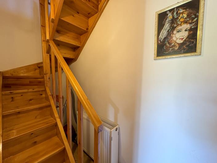 Image No.40-6 Bed House for sale