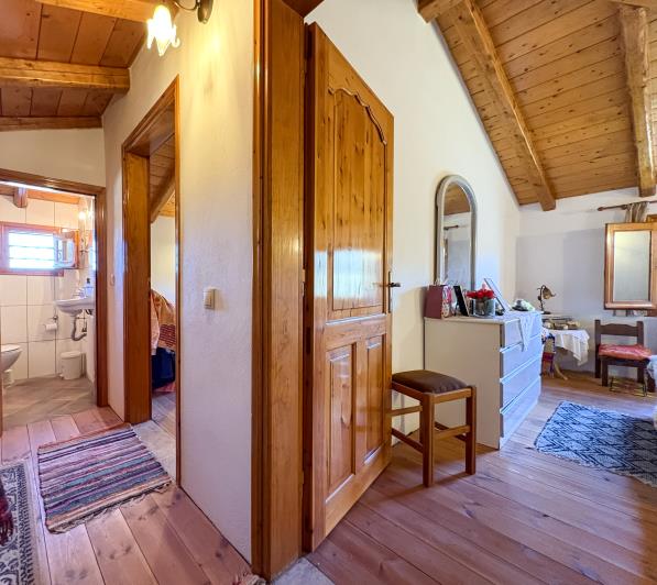 Image No.42-6 Bed House for sale