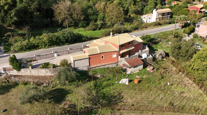 Image No.5-6 Bed House for sale