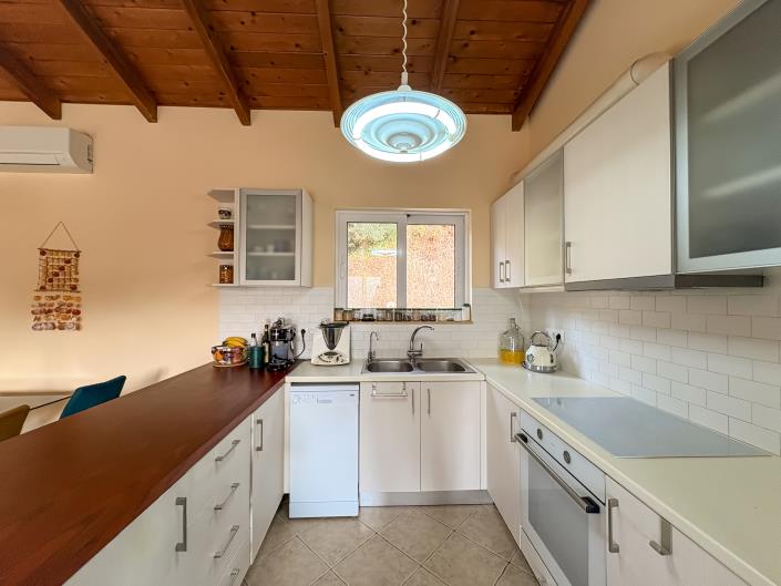 Image No.17-3 Bed House for sale