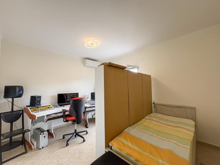 Image No.31-3 Bed House for sale