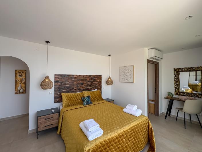 Image No.17-4 Bed Villa for sale