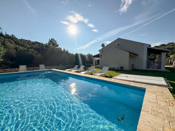 Image No.14-3 Bed Villa for sale