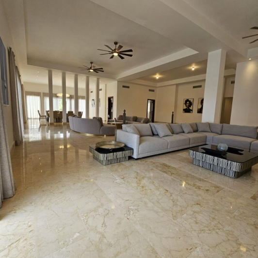 Image No.2-9 Bed Villa for sale