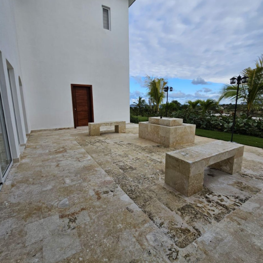 Image No.6-9 Bed Villa for sale