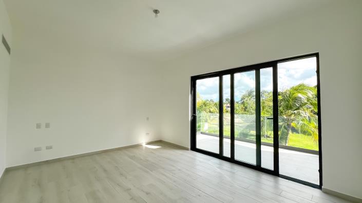 Image No.9-3 Bed Villa for sale