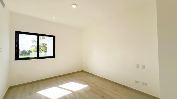 Image No.15-3 Bed Villa for sale