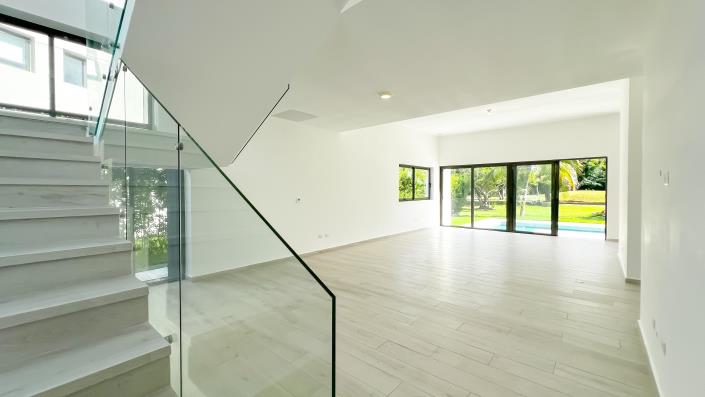 Image No.18-3 Bed Villa for sale