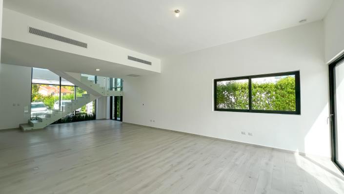 Image No.21-3 Bed Villa for sale