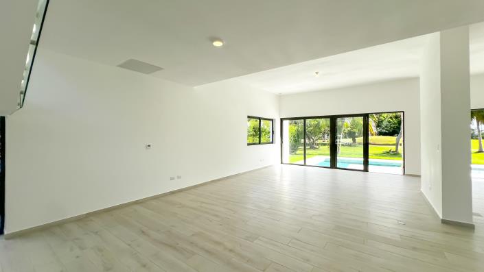 Image No.29-3 Bed Villa for sale