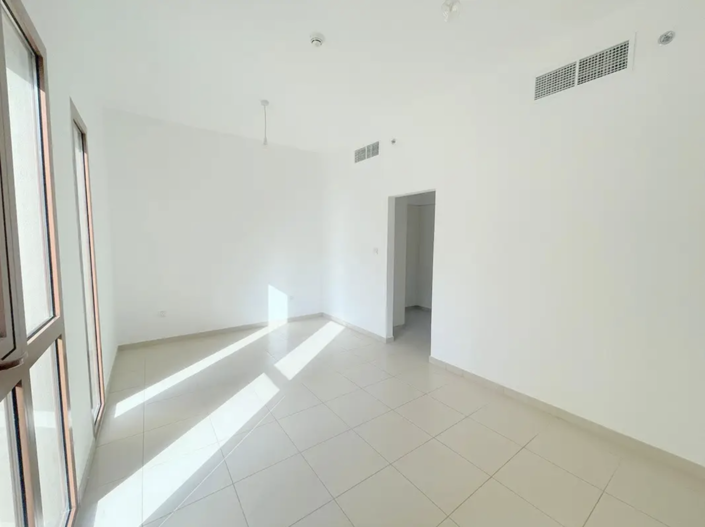 Image No.10-3 Bed Apartment for sale