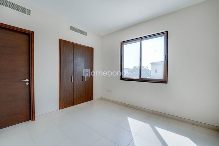 Image No.12-3 Bed Villa for sale