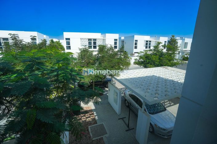 Image No.10-3 Bed Townhouse for sale