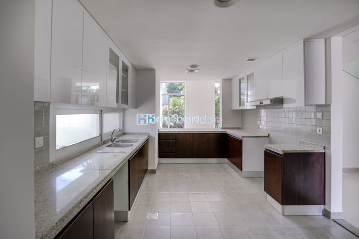 Image No.6-3 Bed Townhouse for sale