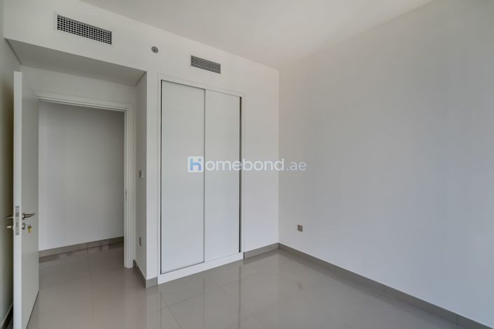 Image No.10-3 Bed Apartment for sale