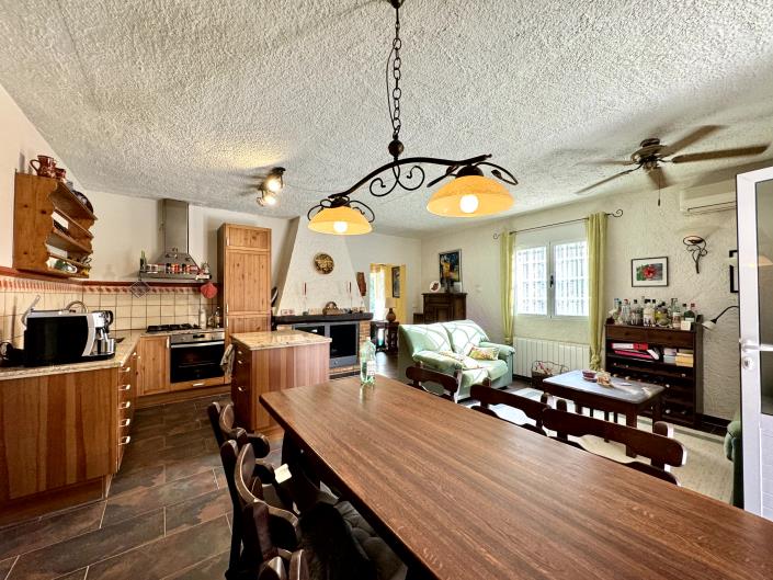 Image No.5-3 Bed Chalet for sale