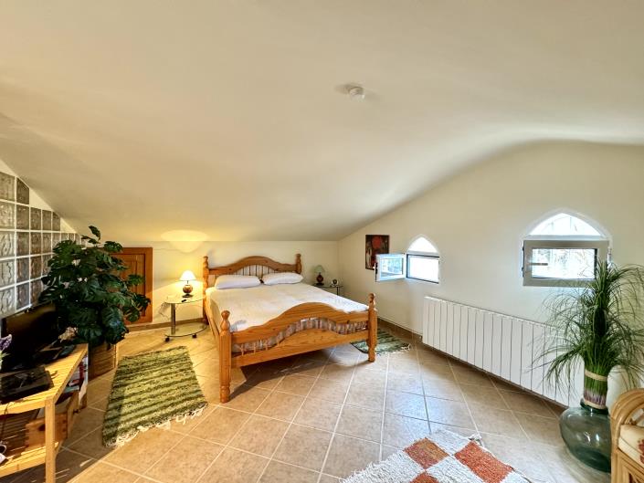 Image No.35-3 Bed Chalet for sale