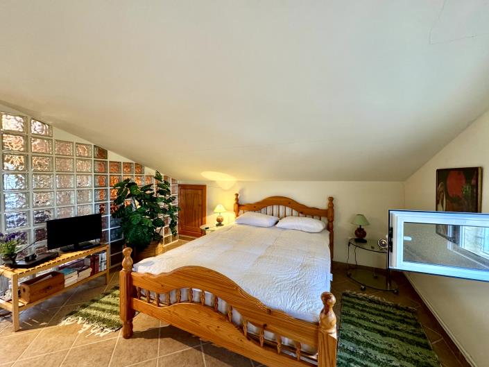 Image No.36-3 Bed Chalet for sale