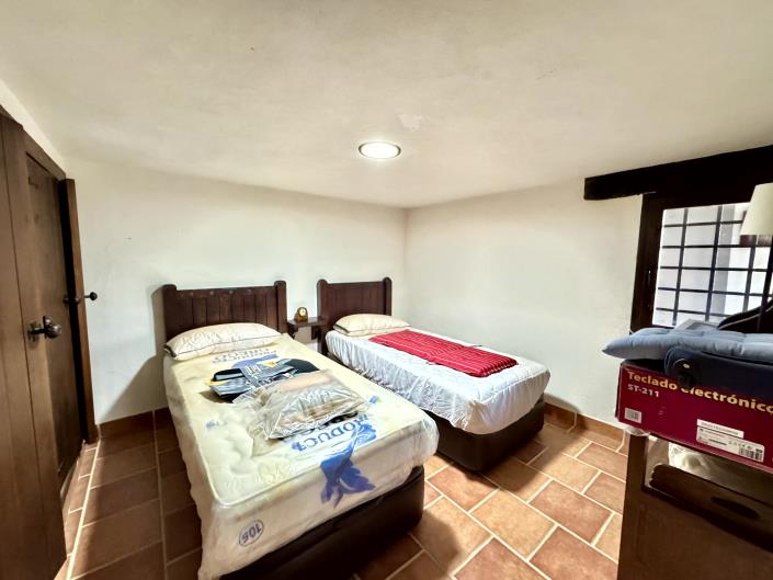 Image No.12-8 Bed Chalet for sale