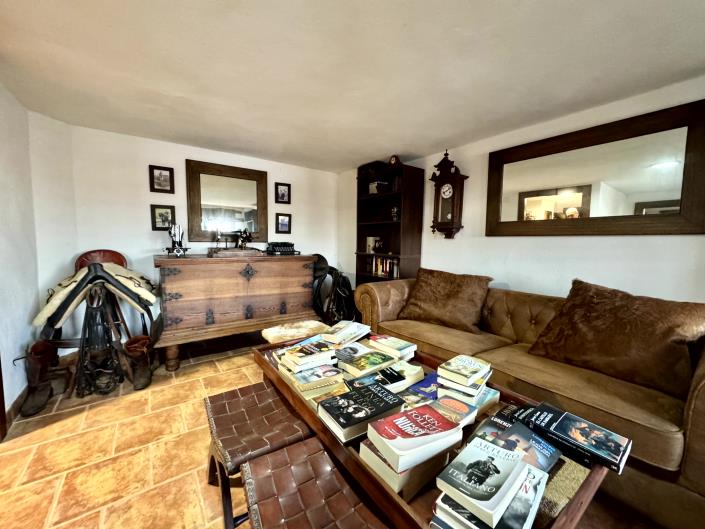 Image No.15-8 Bed Chalet for sale