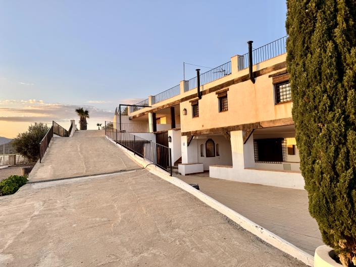 Image No.24-8 Bed Chalet for sale