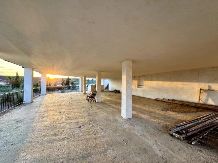 Image No.25-8 Bed Chalet for sale