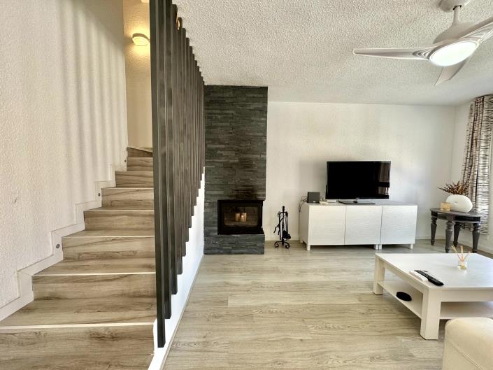 Image No.8-4 Bed Semi-Detached for sale