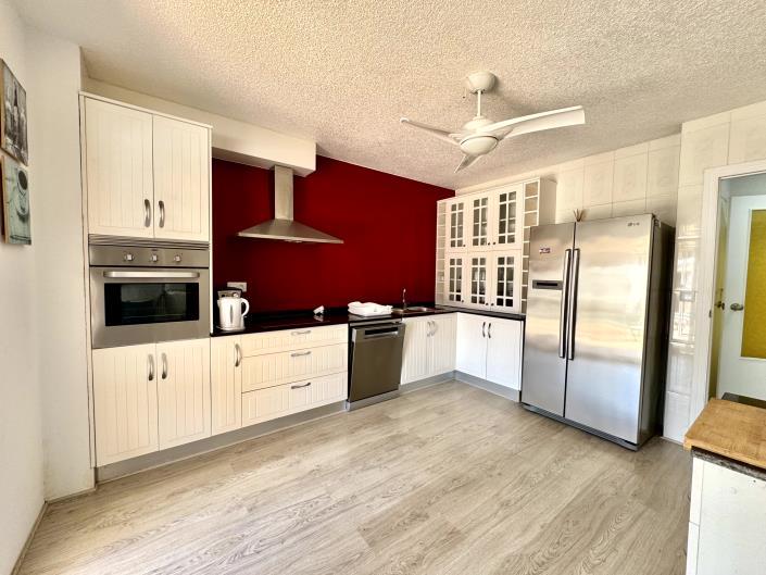 Image No.23-4 Bed Semi-Detached for sale