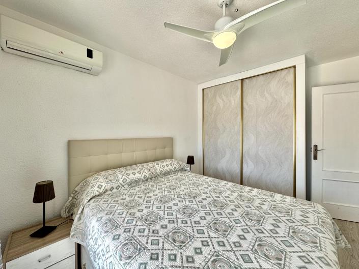 Image No.41-4 Bed Semi-Detached for sale