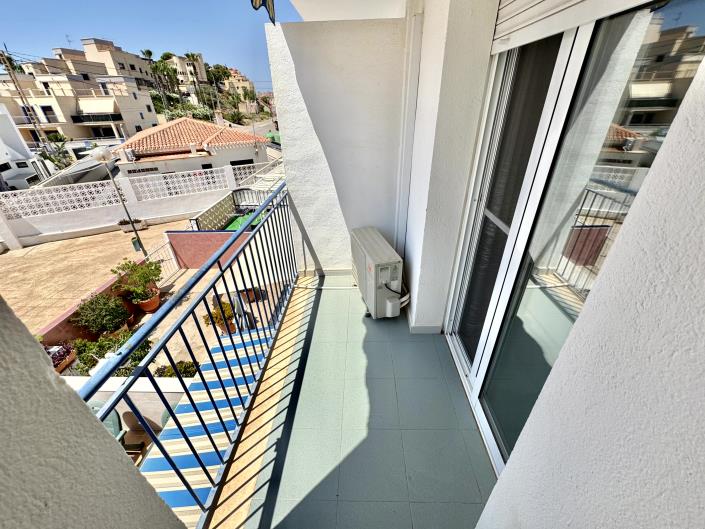 Image No.47-4 Bed Semi-Detached for sale