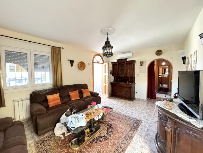 Image No.8-4 Bed Country Property for sale