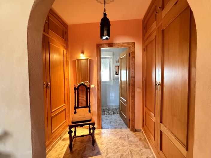 Image No.41-4 Bed Country Property for sale